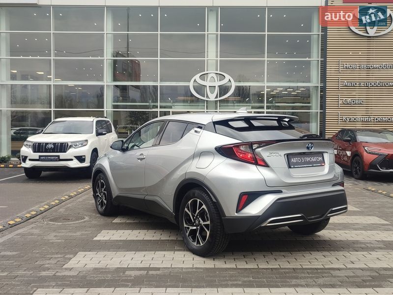 Внедорожник / Кроссовер Toyota C-HR 2023 в Киеве