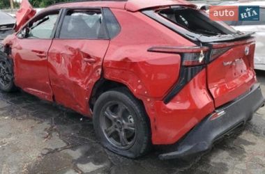Позашляховик / Кросовер Toyota C-HR 2023 в Звенигородці