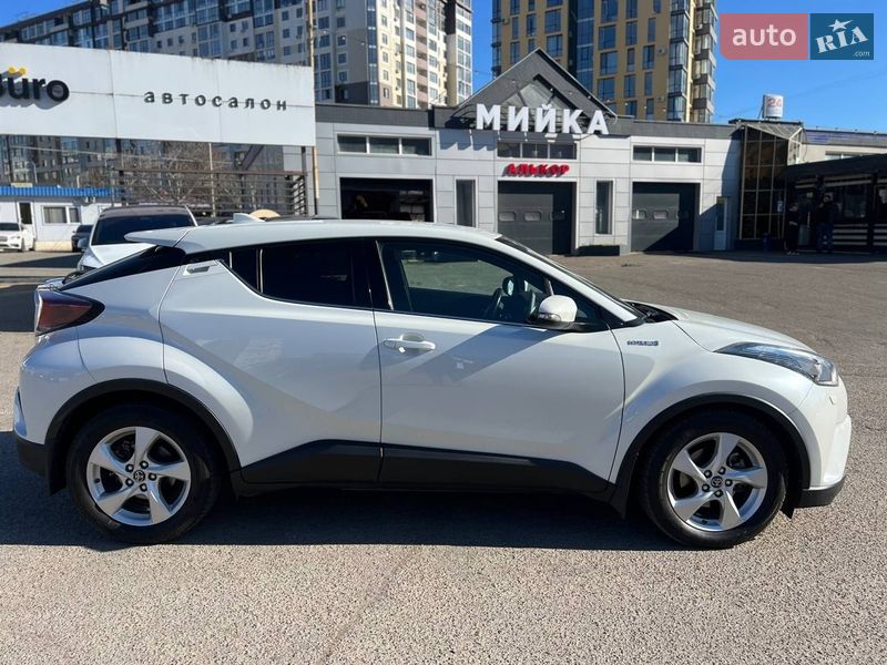 Позашляховик / Кросовер Toyota C-HR 2018 в Одесі