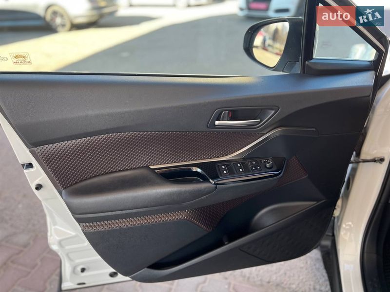 Позашляховик / Кросовер Toyota C-HR 2018 в Одесі