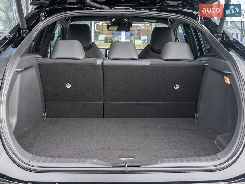 Внедорожник / Кроссовер Toyota C-HR 2025 в Днепре фото 11 Внедорожник / Кроссовер Toyota C-HR 2025 в Днепре