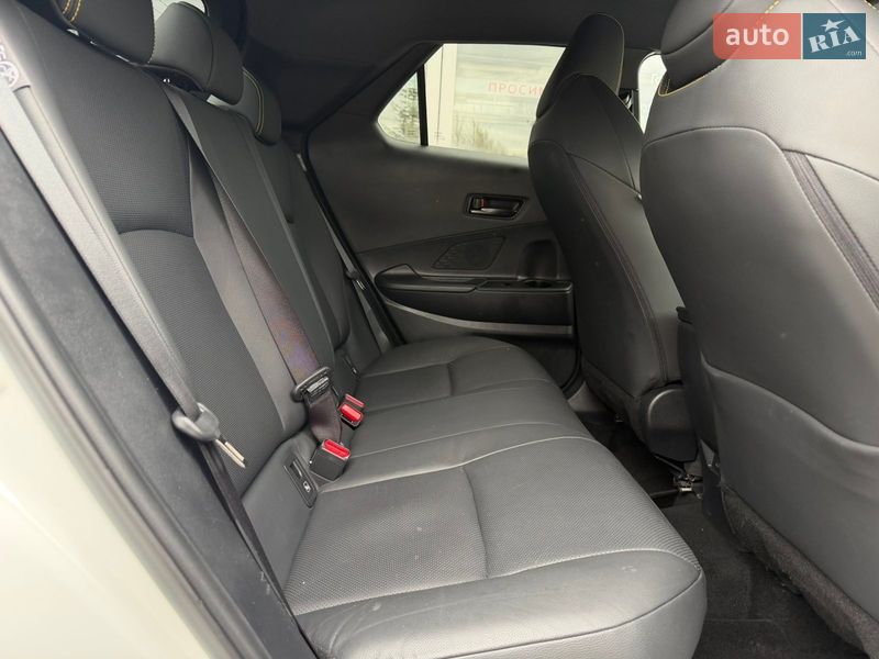 Внедорожник / Кроссовер Toyota C-HR 2024 в Луцке