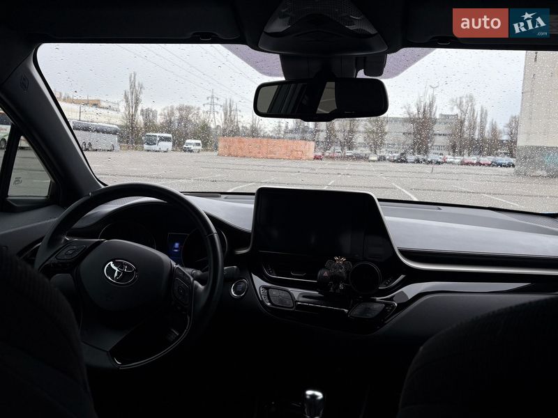 Внедорожник / Кроссовер Toyota C-HR 2019 в Киеве фото 37 Внедорожник / Кроссовер Toyota C-HR 2019 в Киеве