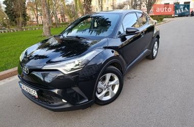 Внедорожник / Кроссовер Toyota C-HR 2017 в Чернигове