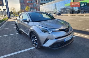Позашляховик / Кросовер Toyota C-HR 2018 в Києві