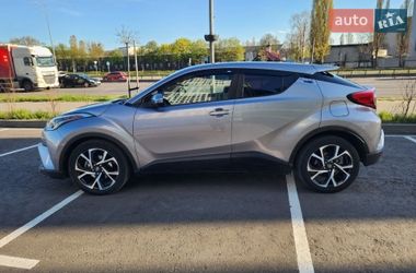 Позашляховик / Кросовер Toyota C-HR 2018 в Києві