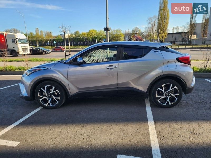 Позашляховик / Кросовер Toyota C-HR 2018 в Києві