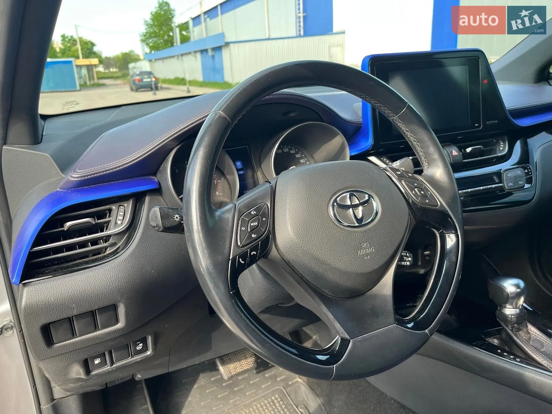 2017 Toyota C-HR - мініатюра 21
