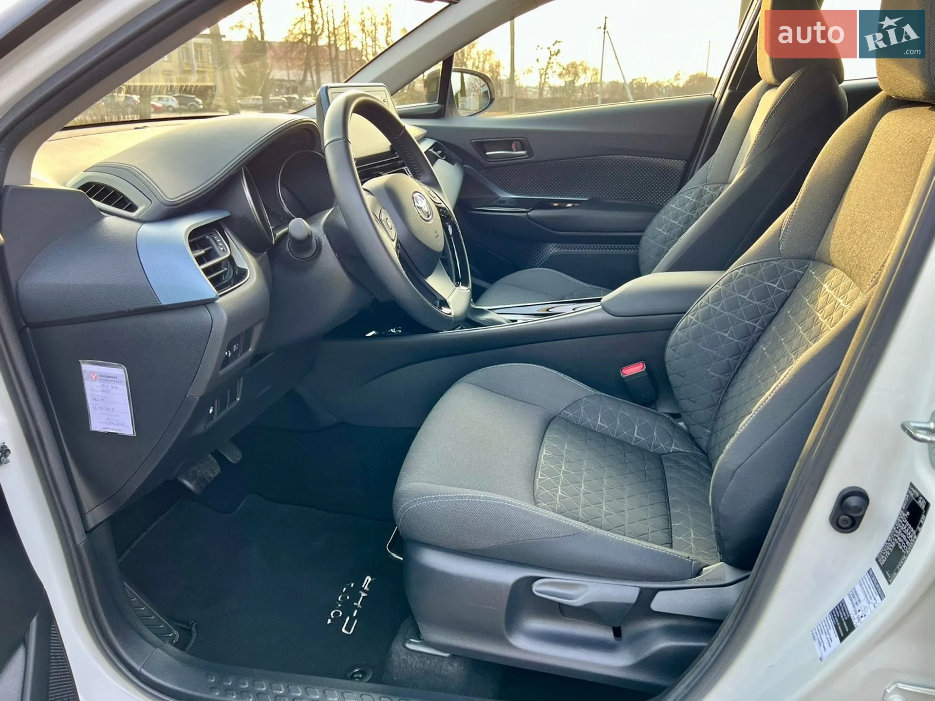 2020 Toyota C-HR - мініатюра 21