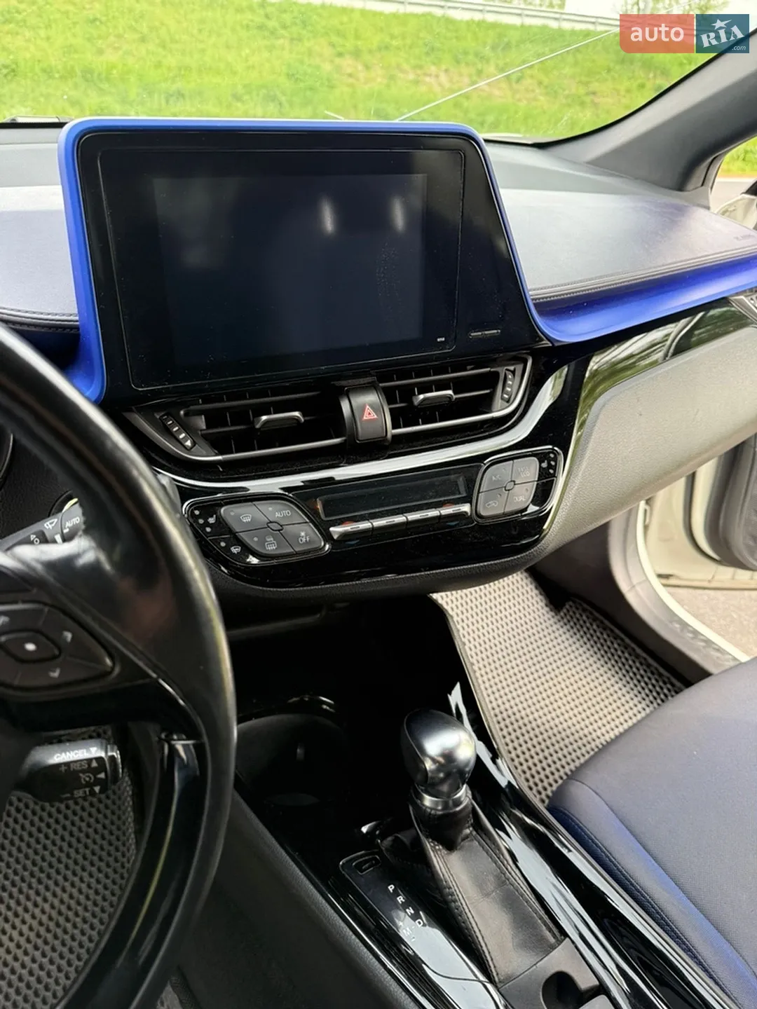 2017 Toyota C-HR - мініатюра 19