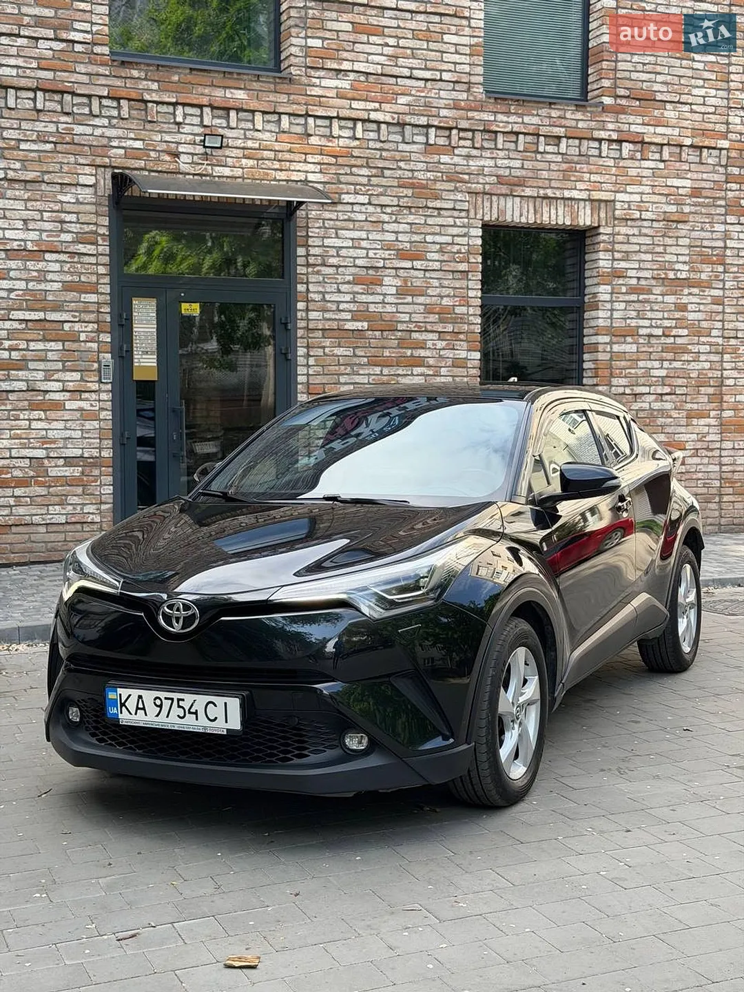 2017 Toyota C-HR - мініатюра 15