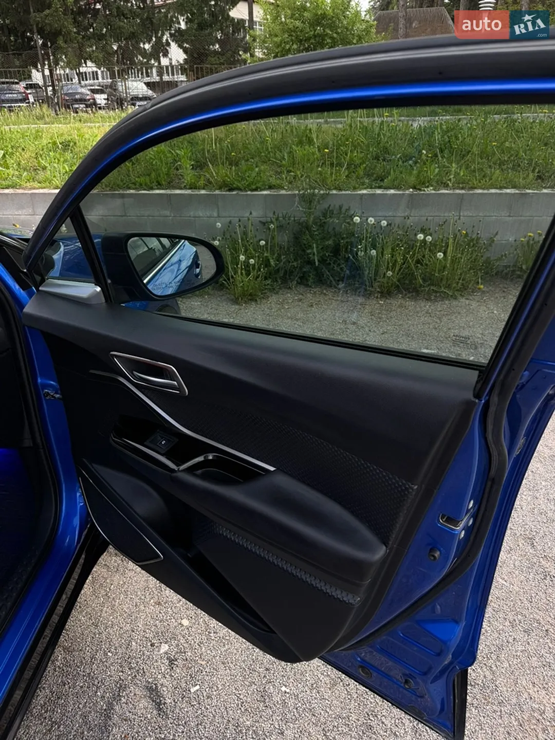 2017 Toyota C-HR - мініатюра 24
