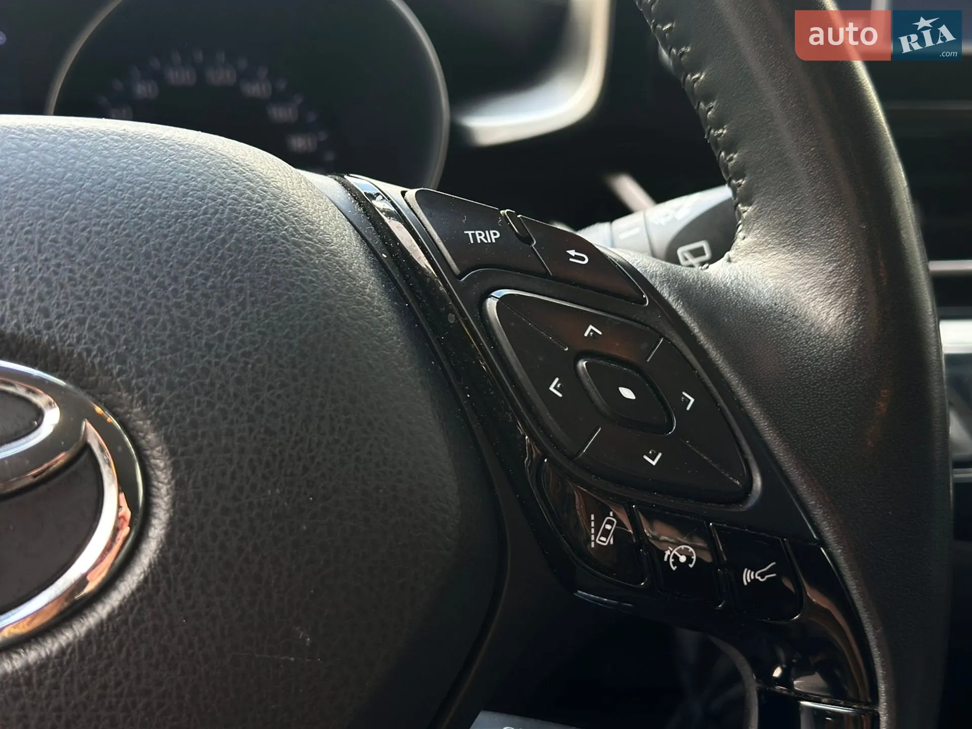 2021 Toyota C-HR - мініатюра 24