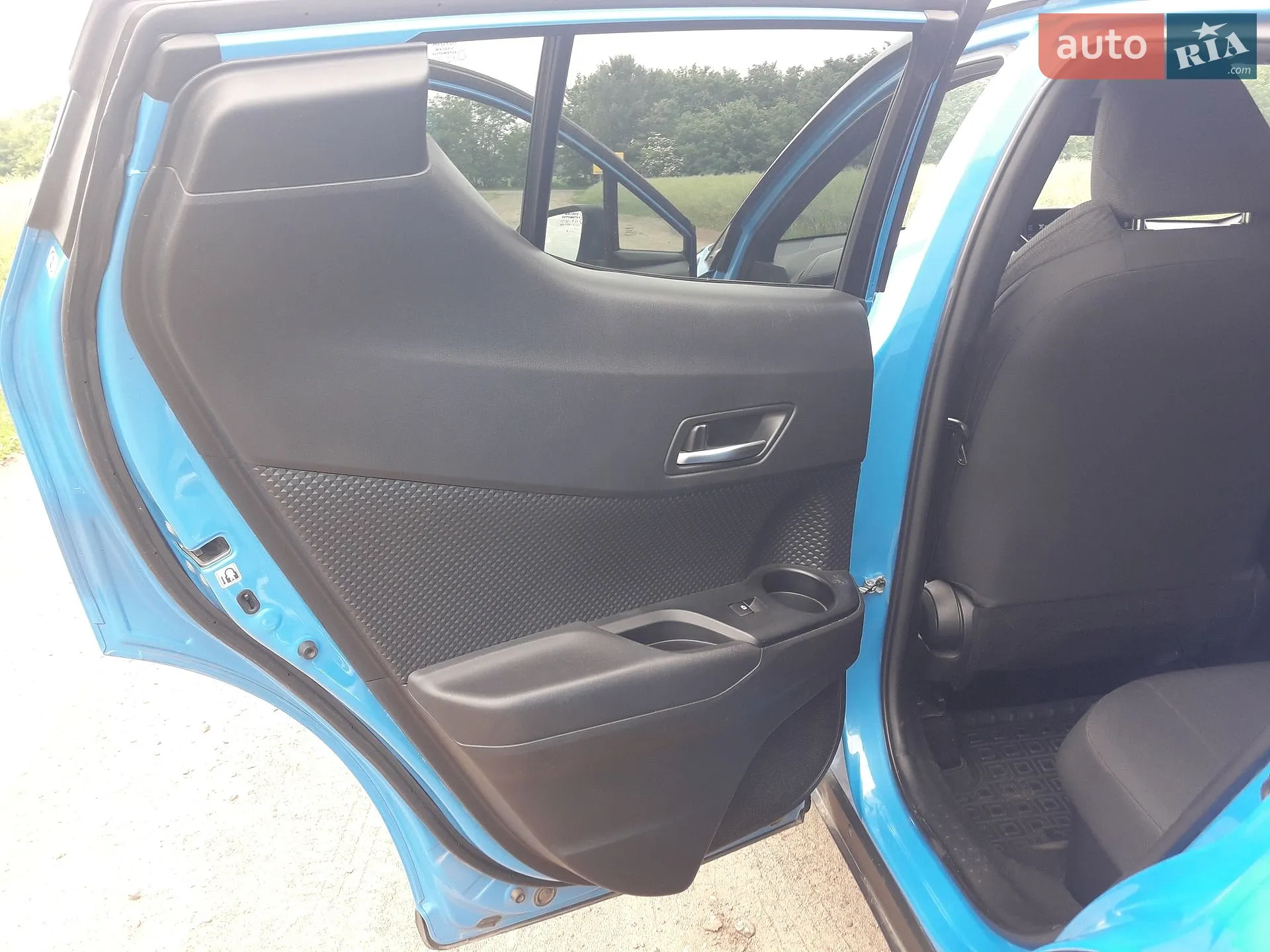 2019 Toyota C-HR - мініатюра 16
