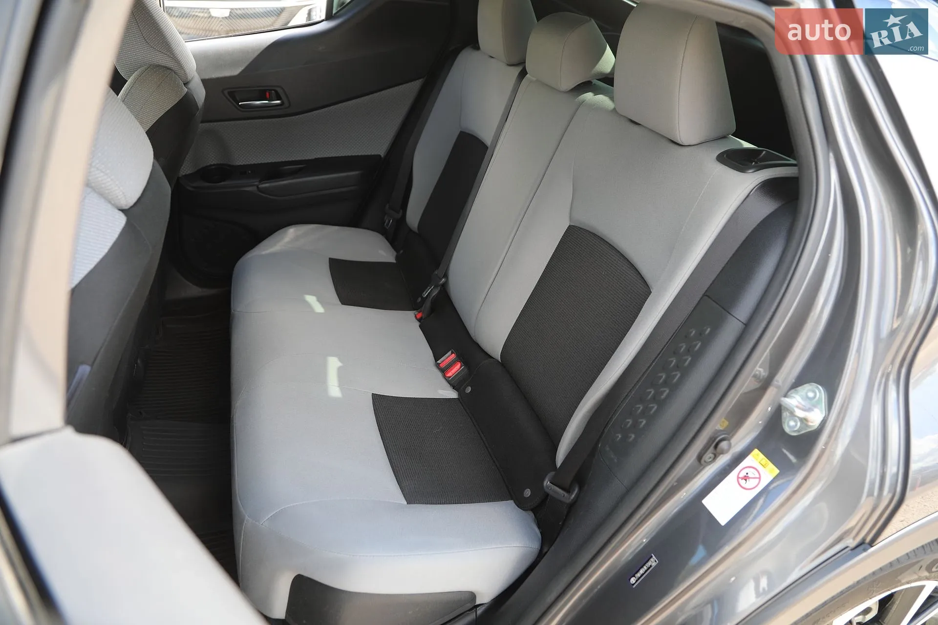 2019 Toyota C-HR - мініатюра 14