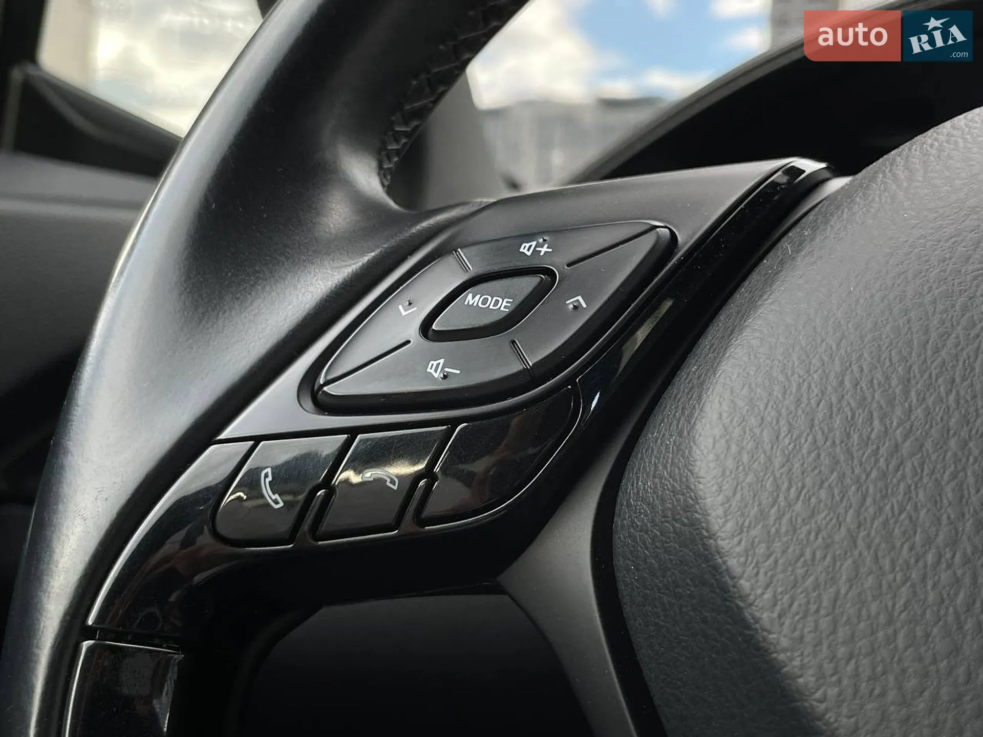 2018 Toyota C-HR - мініатюра 21