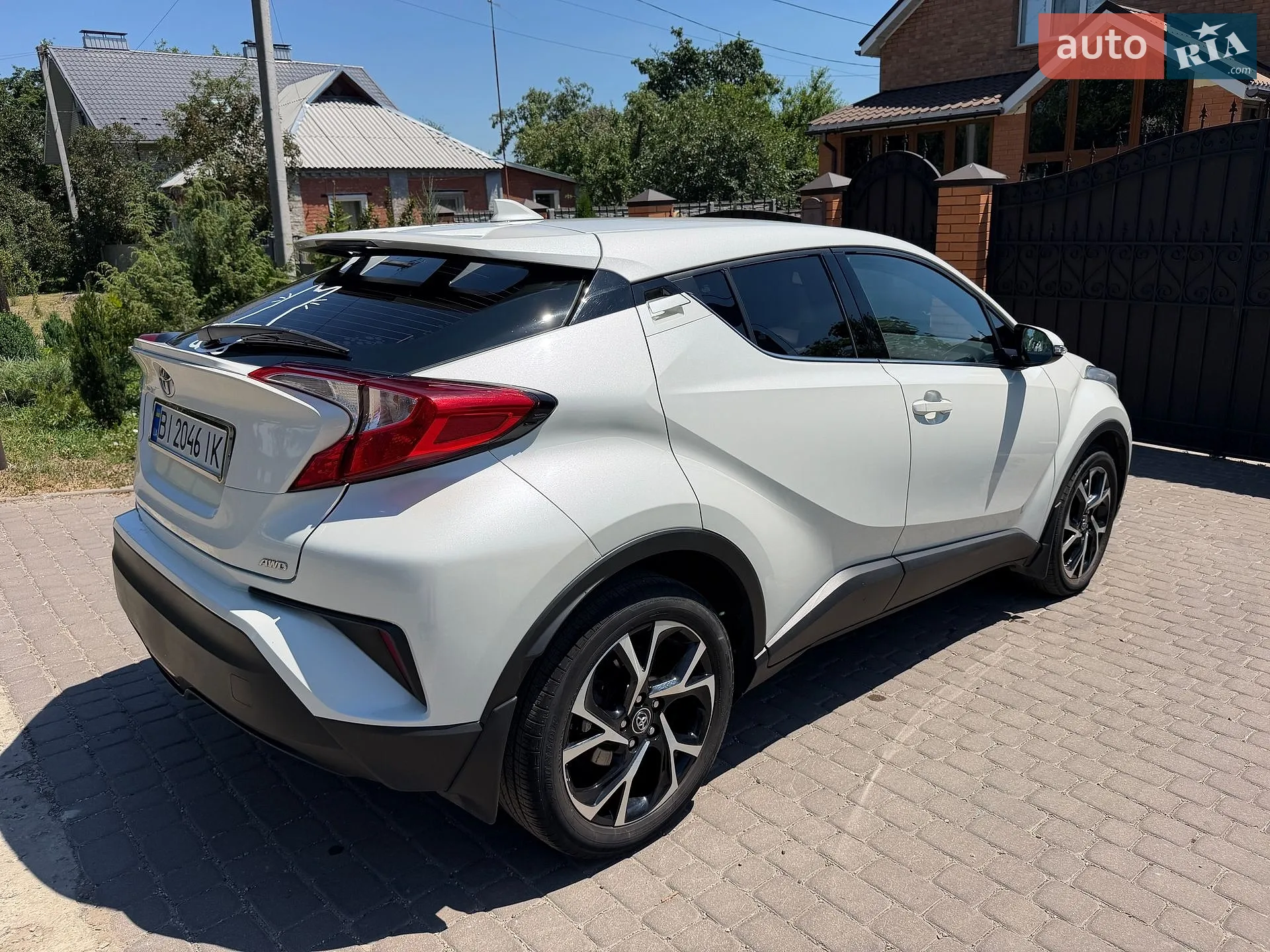 2016 Toyota C-HR - мініатюра 6