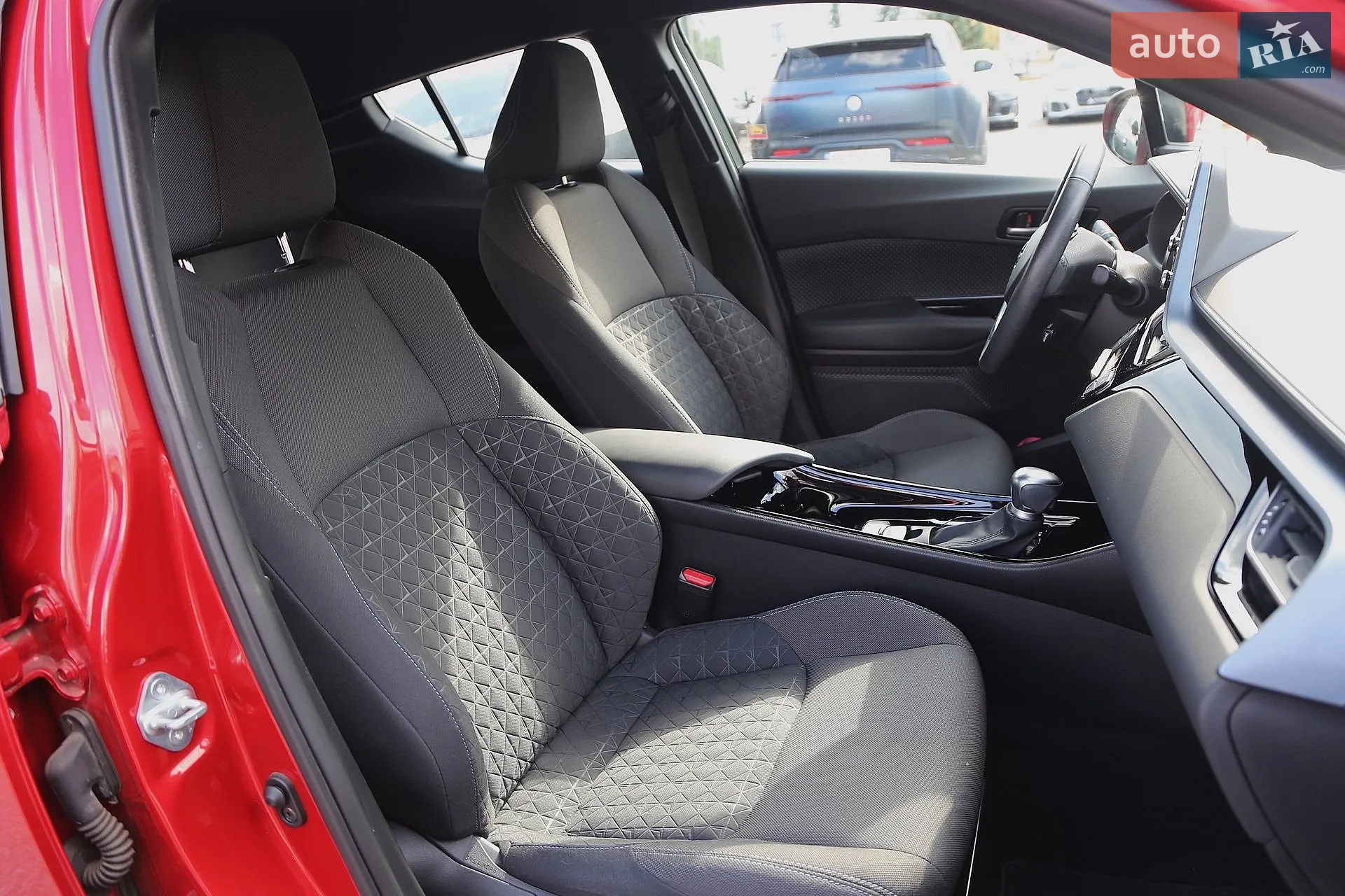 2020 Toyota C-HR - мініатюра 12