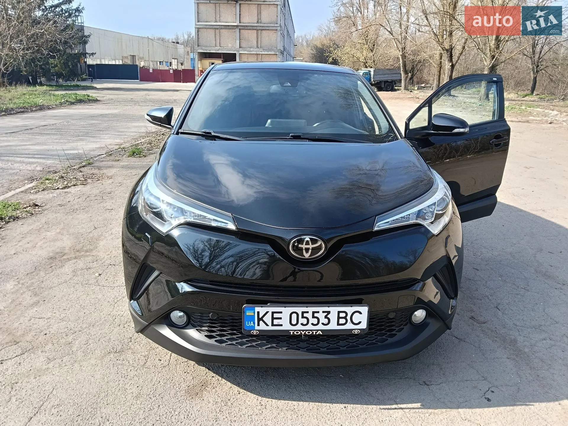 2017 Toyota C-HR - мініатюра 2