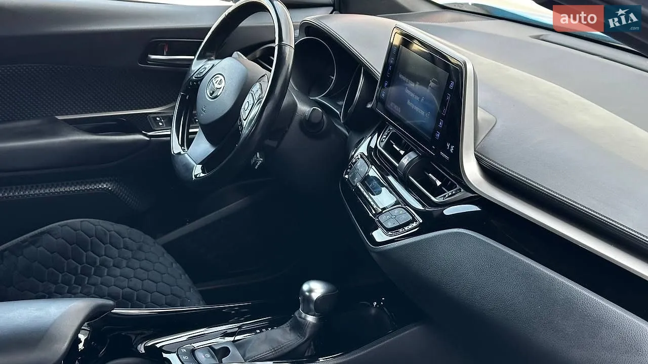 2019 Toyota C-HR - мініатюра 26