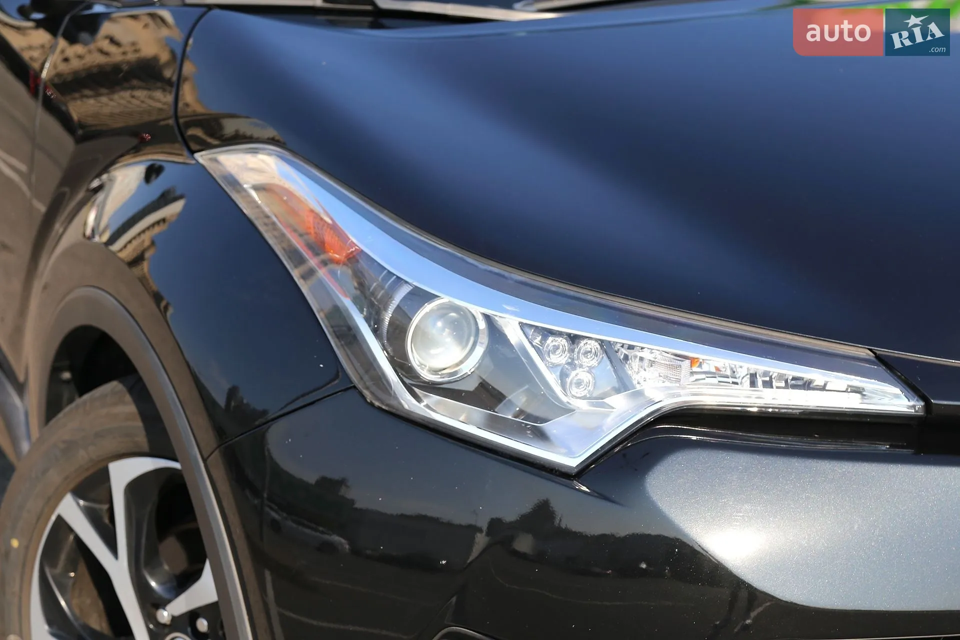 2017 Toyota C-HR - мініатюра 4