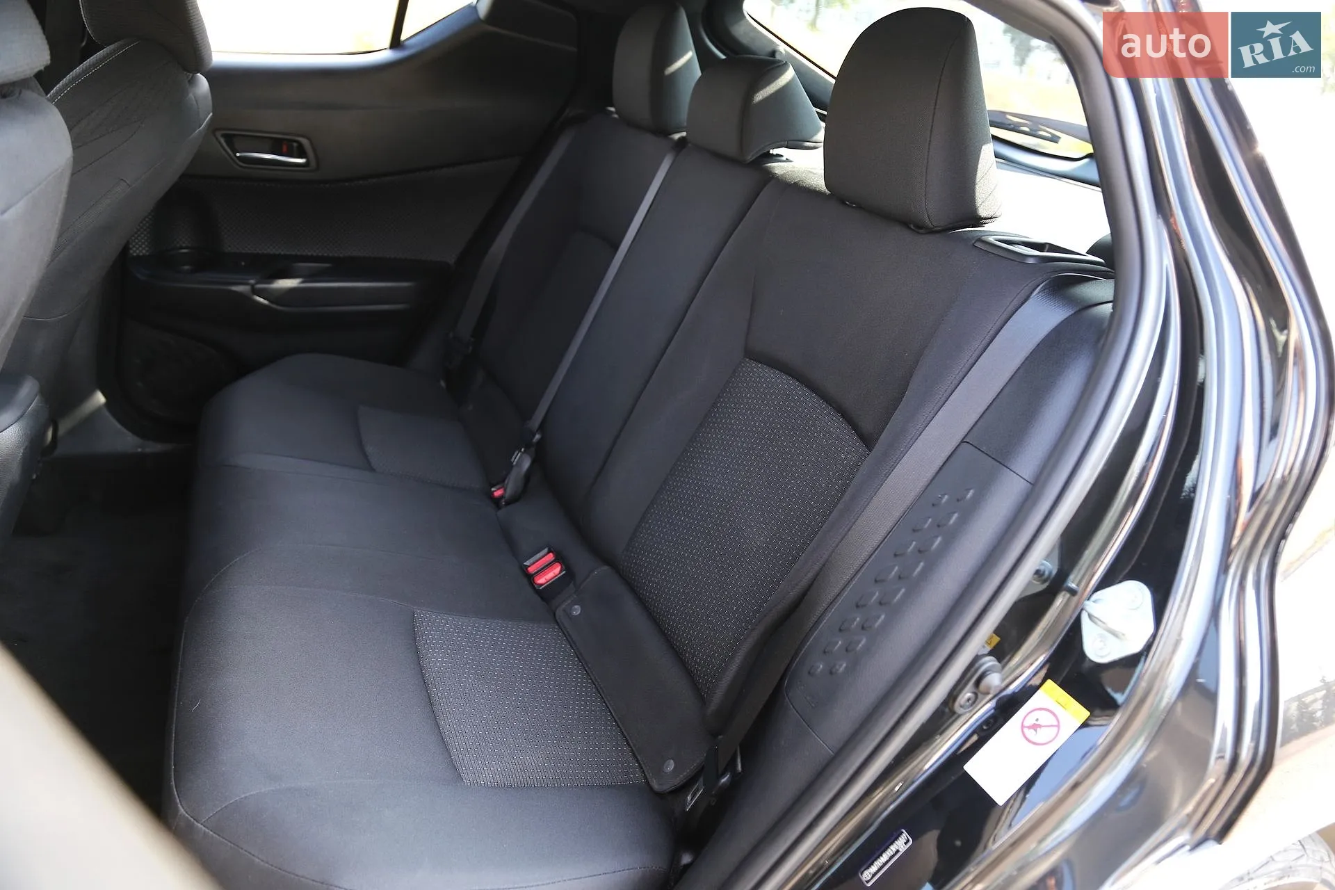 2017 Toyota C-HR - мініатюра 12