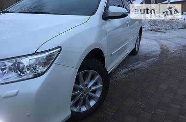 Седан Toyota Camry 2014 в Харькове