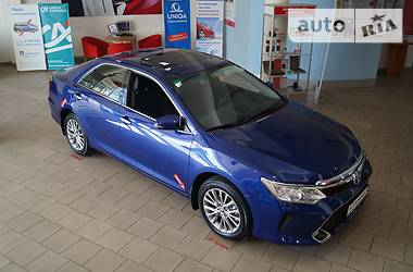 Седан Toyota Camry 2016 в Житомире