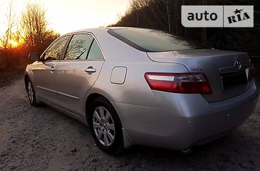 Седан Toyota Camry 2008 в Киеве