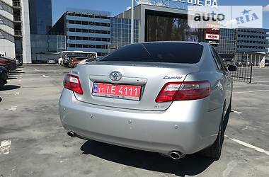 Седан Toyota Camry 2006 в Киеве