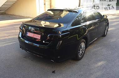 Седан Toyota Camry 2009 в Чернигове