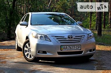 Седан Toyota Camry 2007 в Киеве