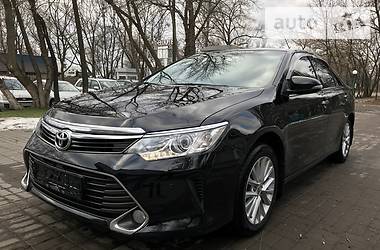 Седан Toyota Camry 2015 в Киеве