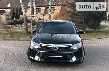 Седан Toyota Camry 2015 в Харькове