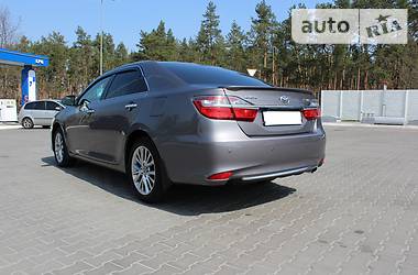 Седан Toyota Camry 2017 в Киеве