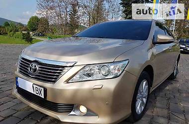 Седан Toyota Camry 2012 в Мукачевому