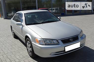 Седан Toyota Camry 2001 в Днепре