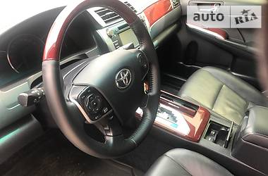 Седан Toyota Camry 2012 в Дніпрі