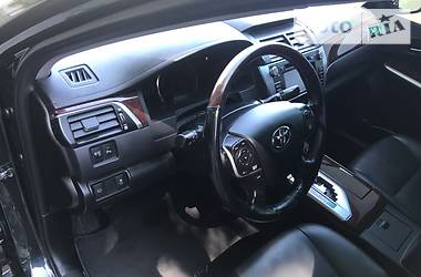 Седан Toyota Camry 2013 в Киеве