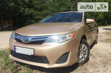 Седан Toyota Camry 2012 в Києві