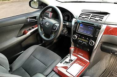 Седан Toyota Camry 2012 в Днепре