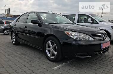 Седан Toyota Camry 2005 в Черновцах