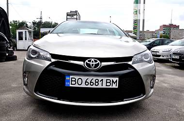 Седан Toyota Camry 2016 в Львове