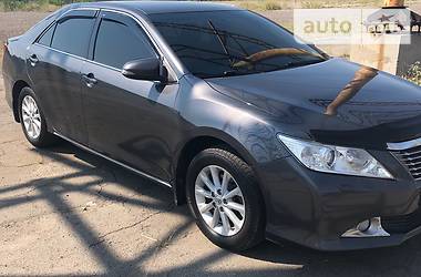 Седан Toyota Camry 2012 в Днепре