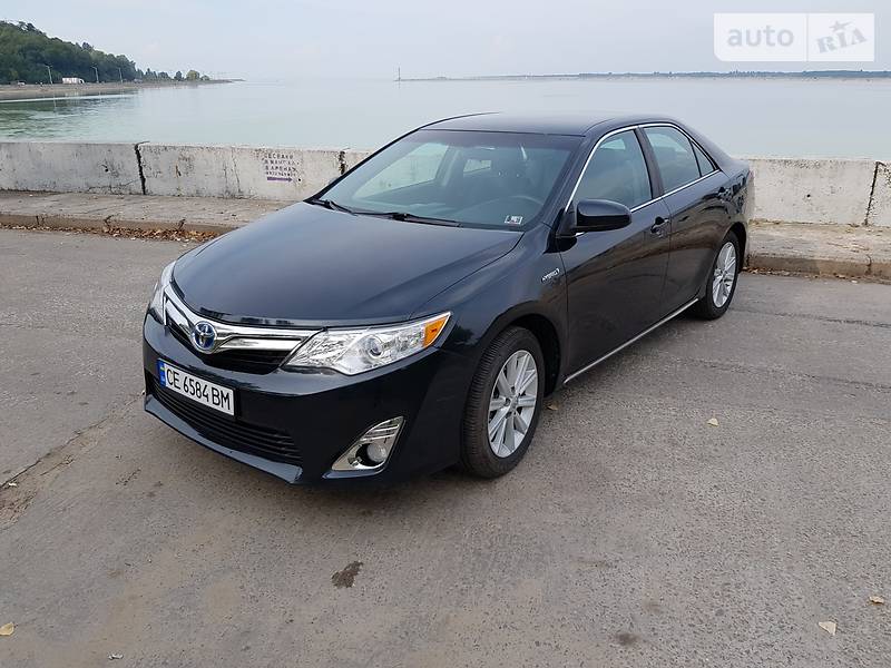 Седан Toyota Camry 2013 в Киеве