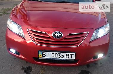 Седан Toyota Camry 2007 в Кременчуге