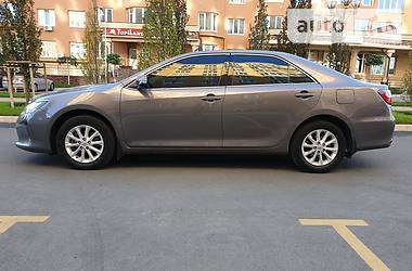 Седан Toyota Camry 2015 в Києві