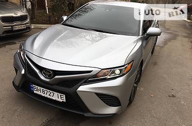 Седан Toyota Camry 2018 в Одессе