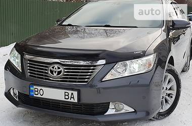 Седан Toyota Camry 2014 в Тернополе