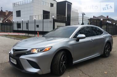 Седан Toyota Camry 2018 в Одессе